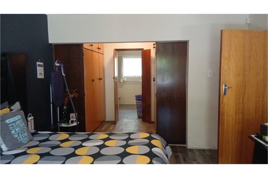 5 Bedroom Property for Sale in Porterville Western Cape
